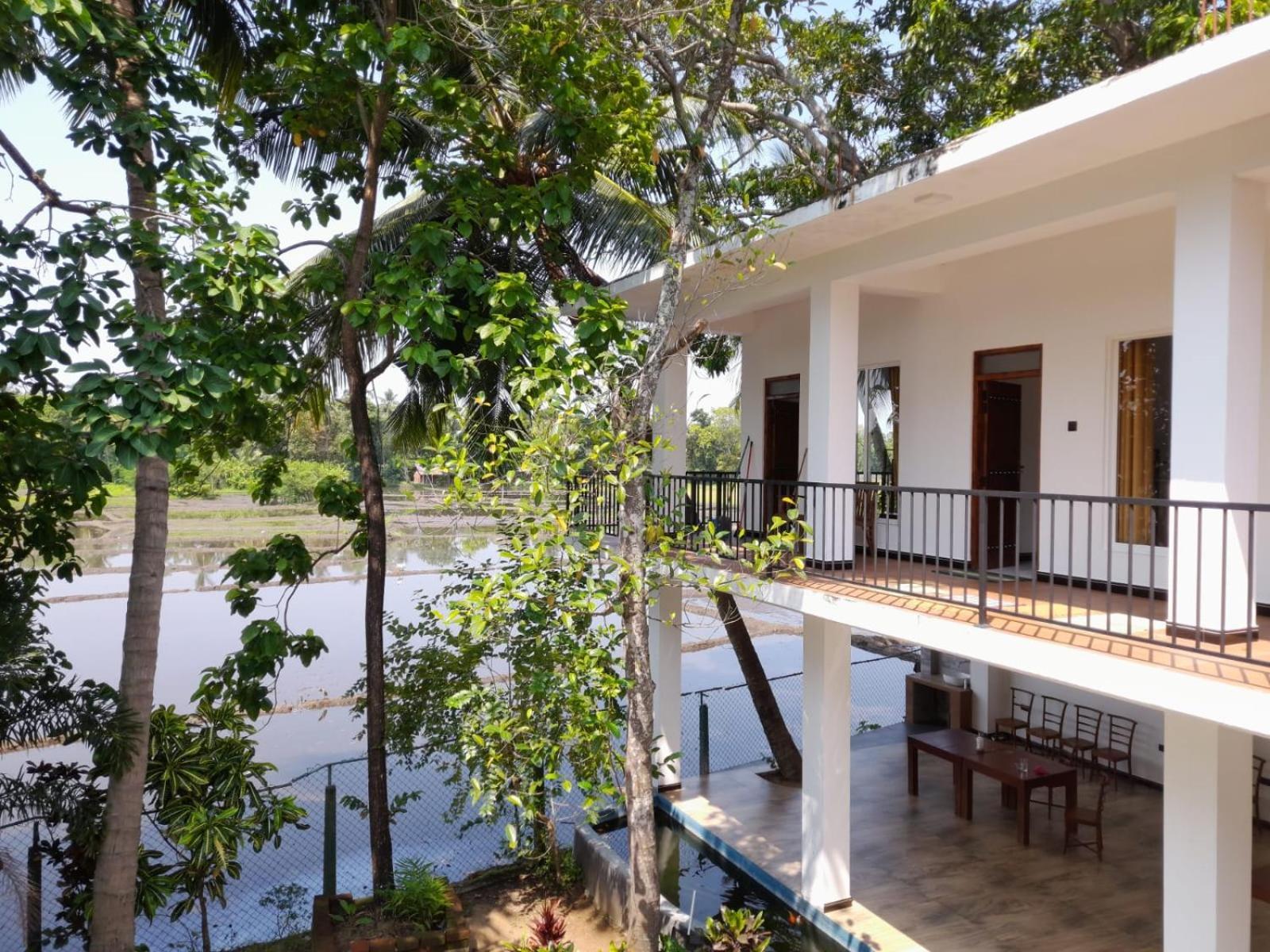 Man Guest Polonnaruwa Hotel Екстериор снимка