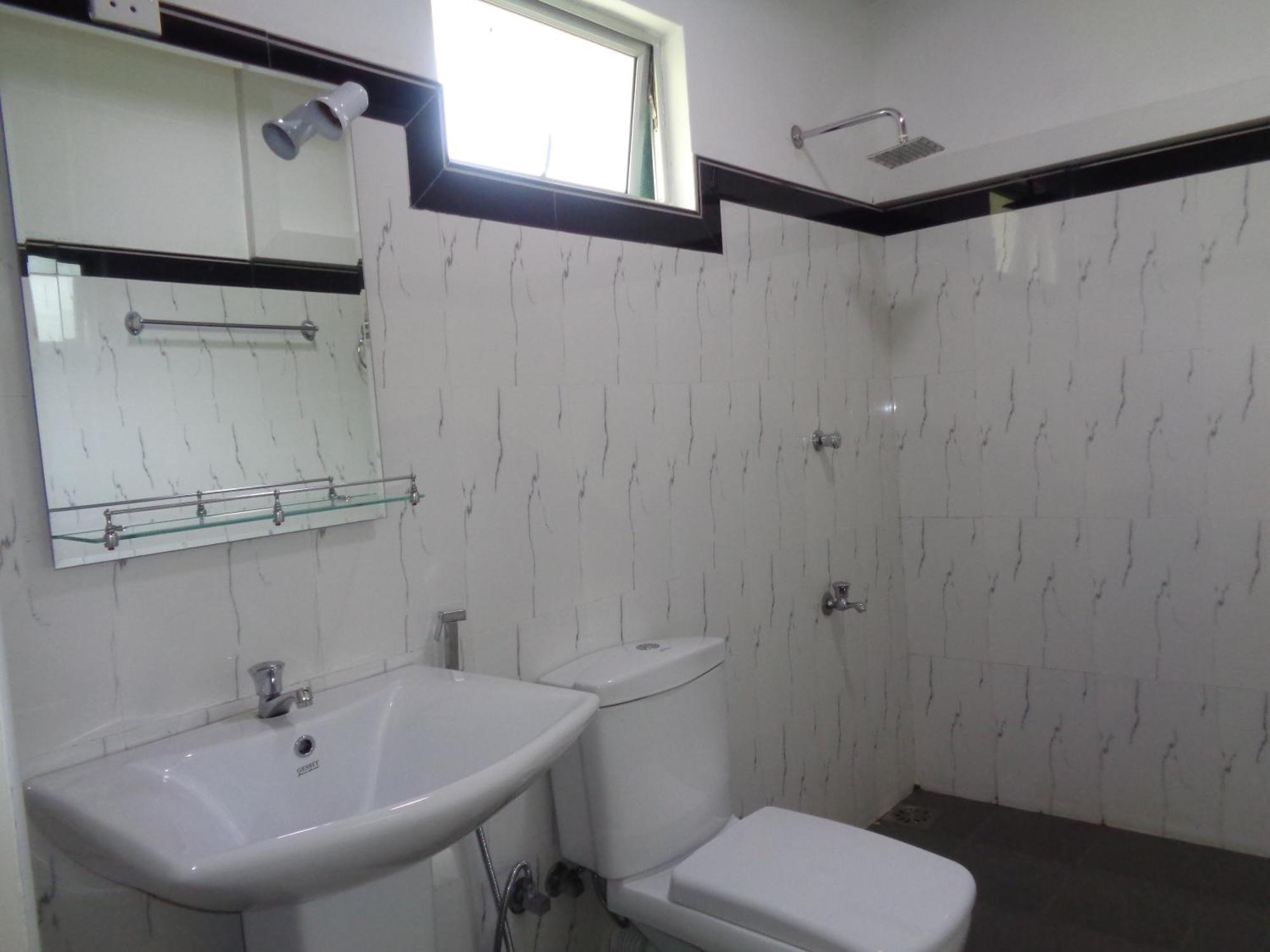 Man Guest Polonnaruwa Hotel Стая снимка