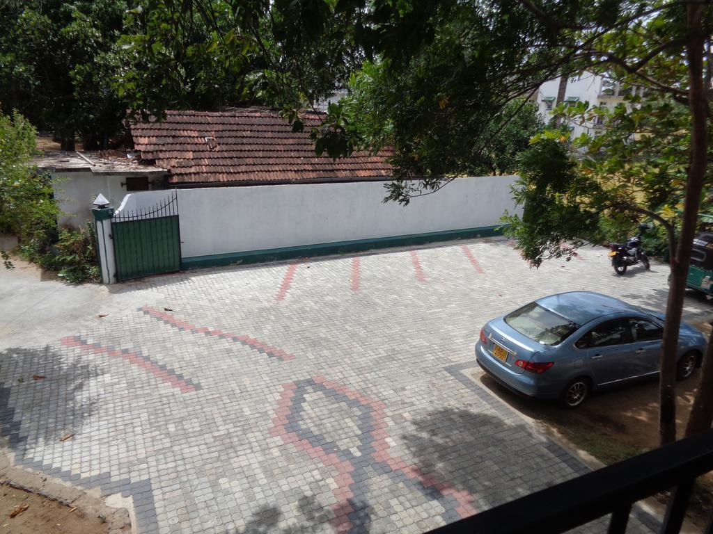Man Guest Polonnaruwa Hotel Екстериор снимка
