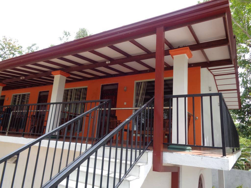 Man Guest Polonnaruwa Hotel Екстериор снимка