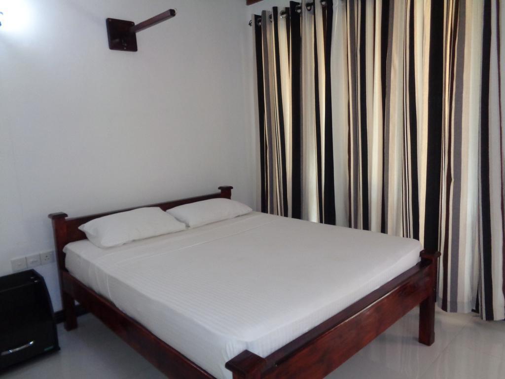 Man Guest Polonnaruwa Hotel Екстериор снимка
