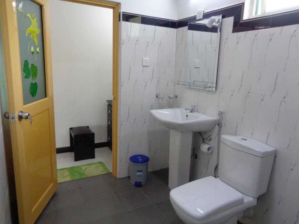 Man Guest Polonnaruwa Hotel Стая снимка