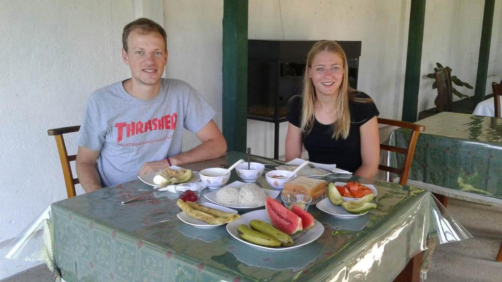 Man Guest Polonnaruwa Hotel Екстериор снимка